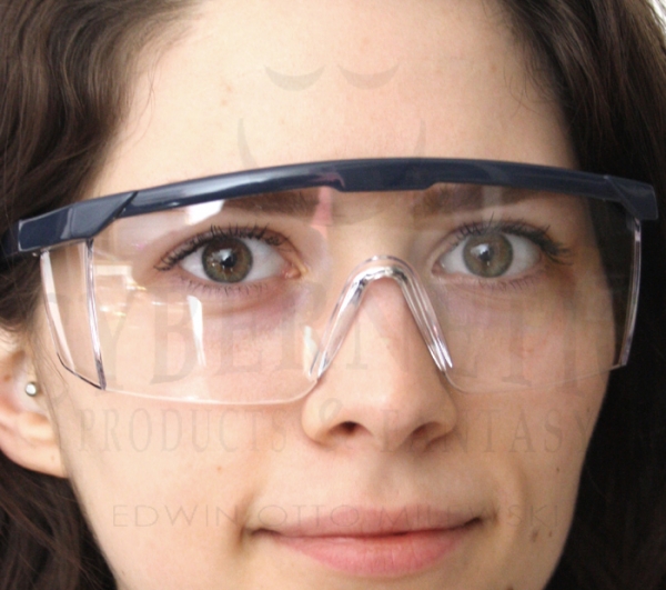 Schutzbrille glasklar